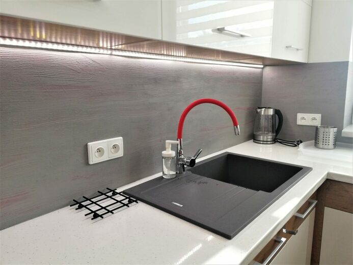 Apartmany-Pod-Capy-Nasavrky-cerveny-9-1-scaled - U vodní nádrže Křižanovice