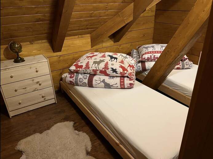 horni-nejmensi-loznice-pro-2-os-e9f7- - Mionší