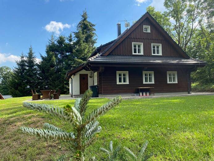 roubenka-u-studanky-leto-7291- - Pod Červenovodským sedlem