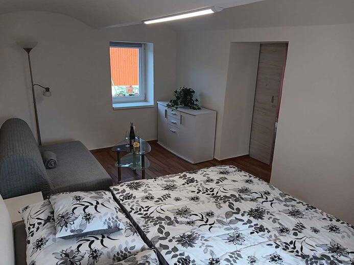 loznice-2474- - U vodní nádrže Rozkoš