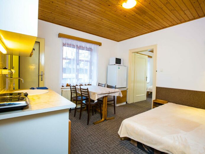 apt-1-04 - Harrachov
