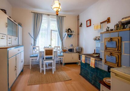 kuchyne-s-puvodnimi-kachlovymi-kamny-71ac-f0b7-1211390