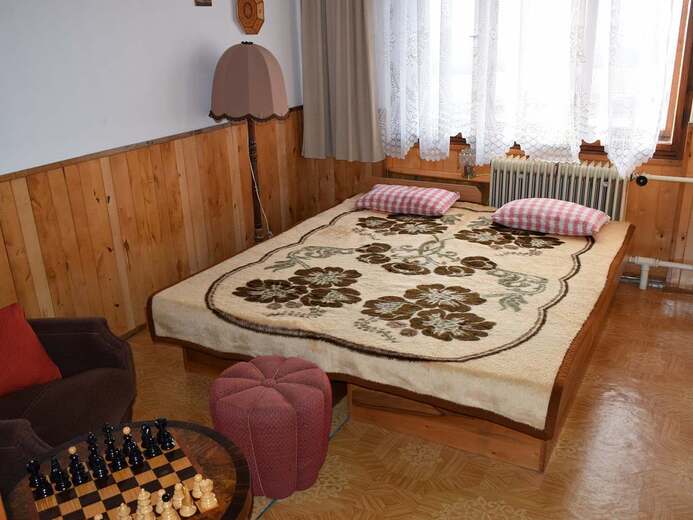 loznice-s-oddelitelnou-manzelskou-posteli-a684- - U Hronova