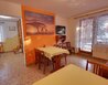 jidelna-12-mist-k-sezeni-a-vchod-na-terasu--554f-401c-434871 - U hradu Pecka