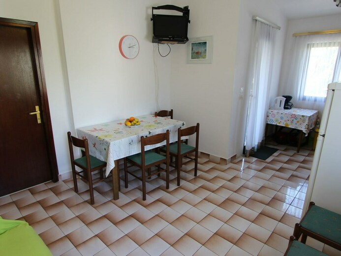 hrkvae34686n - Ostrov Krk-Malinska                     