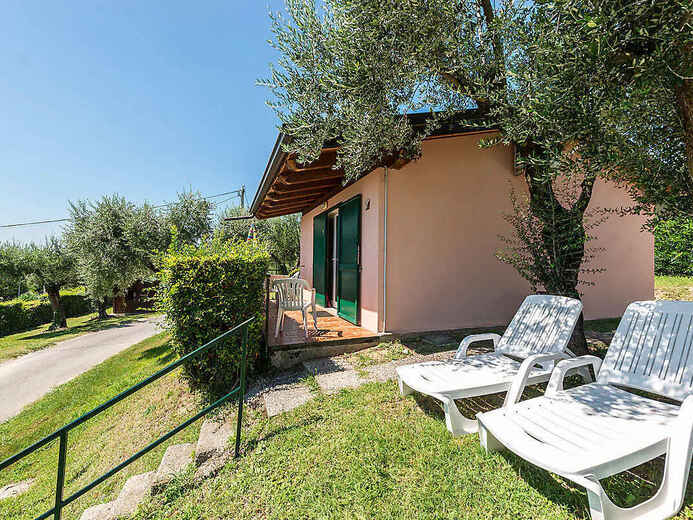 1961206 - Lago di Garda-Moniga del Garda