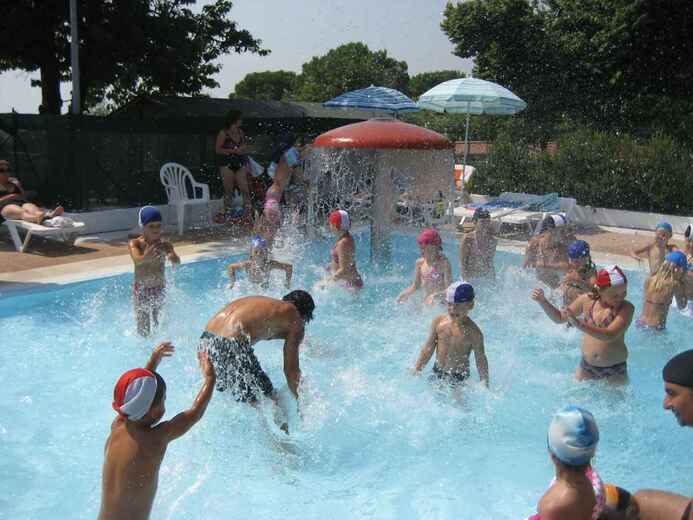 1955482 - Lago di Garda-Moniga del Garda